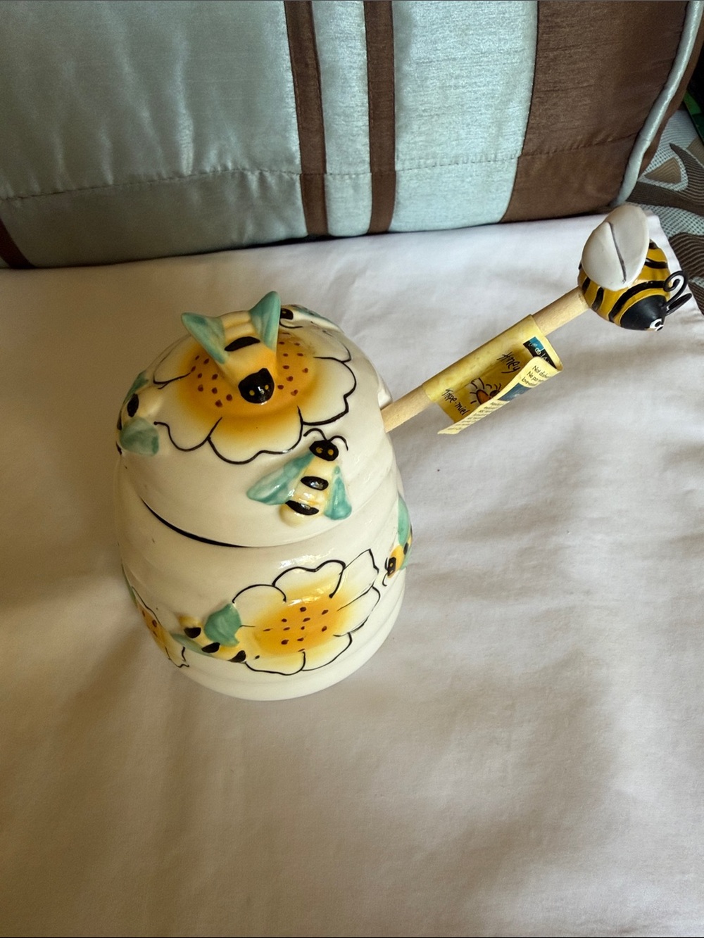 Ceramic Bee Honey Pot with Dipper - Picture 7 of 7